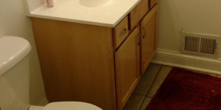 5 Bedroom House in the Southside Flats!  Central Air. Washer and Dryer on Main Floor. Private Patio. Gallery 9