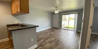 1/1 in the Heart of Brandon with a lake view! Gallery 10