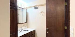 Cozy 3 bed 2 bath home with basement in Wichita Gallery 25