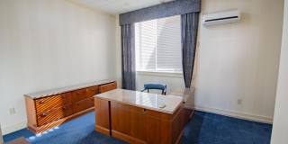 207 W KING Street Gallery 26