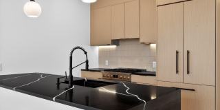 139-1 CHRISTOPHER COLUMBUS DR Gallery 6