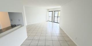 1950 North Congress Avenue, #404 - 404HOA PRESIDENTIAL GOLFVIEW Gallery 1