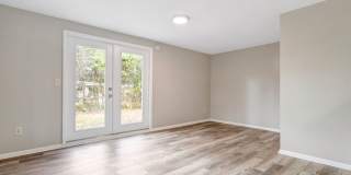 Large 3bdrm/2bath Home with garage & carport ** Lots of room** $2200.00** Gallery 19