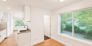 Black Mountain Garage Apartment- One occupant only! 6 Month Lease! Gallery 8