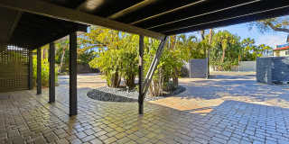 4431 Ocean Boulevard Gallery 31