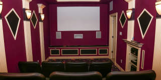 339 13th St S Street Gallery 7