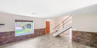 SD: Stunning 4BD/3BA Home in Vista with Panoramic Views, Private Balcony & Large Yard Gallery 5