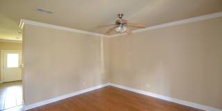 Charming New Orleans Style Townhouse in Gated Community on LSU bus route Gallery 7