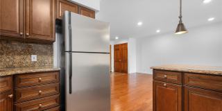 141 Great Neck Road Gallery 14