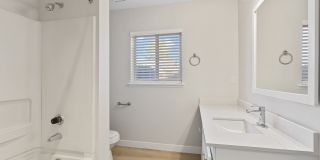 MonteVista Gallery 12