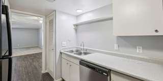 Premier Gardens Apt. Gallery 51