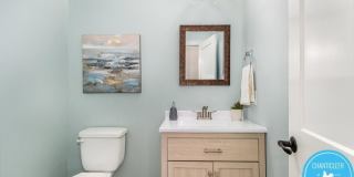 2307 Broad Street Gallery 16