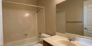 Single Story Beautiful Bay View Home Gallery 18