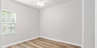 Historic Downtown Living – 3 Bed / 2 Bath Home Gallery 16