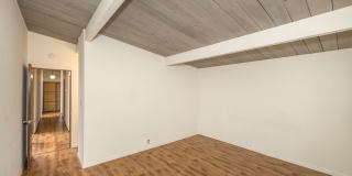 Wonderful Atrium Eichler in the Heart of Greenmeadow Gallery 12