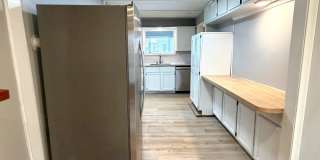 Gorgeous 2bed 1 bath Home Gallery 4