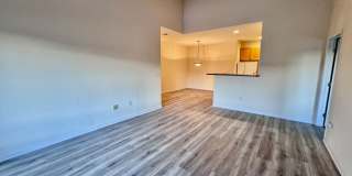 SW Littleton Top Floor Condo with Mountain Views! Gallery 9
