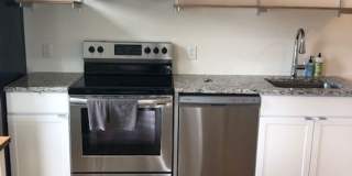 1BR/1BA Available Now!! Partially Furnished - Great Portland Location!! Gallery 1