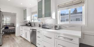 5439 Carpenter Ave Gallery 5