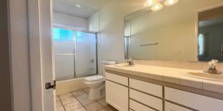 3 BLOCKS TO MISSION BAY! SPACIOUS 2BD/1BA TOP FLOOR APARTMENT W/ GARAGE!!! $2,995/mo Gallery 10