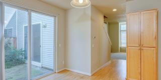 Delightful 3 Bed | 2.5 Bath Townhome | Beaverton | Minutes to Shopping, Dining & Parks | Prime Location Delightful 3 Bed | 2.5 Bath Townhome | Beaverton | Minutes to Shopping, Dining & Parks | Prime Location Gallery 13