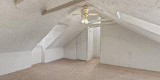 Bright 3 Bedroom, 1.5 Bath Home with Private Yard! Gallery 16