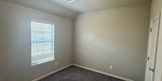 Fantastic 3 Bed 2 Bath with 3 Car Garage Gallery 15