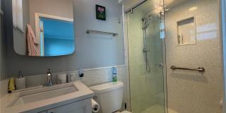 775 JOHN RINGLING BOULEVARD Gallery 6