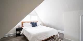3Bdrm w/ Den  **FREE JULY RENT Gallery 31