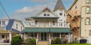 3 Bath Avenue Gallery 1
