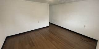 1 Bd 1 Ba Duplex Gallery 7