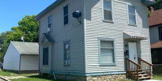 Very attractive 2BR 1/2 duplex Gallery 1