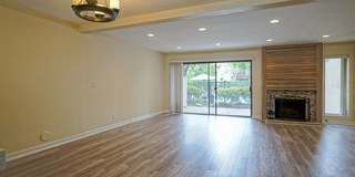 5760 Owensmouth Avenue Gallery 3