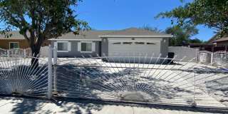 4 BEDROOM ADELANTO HOME Gallery 1