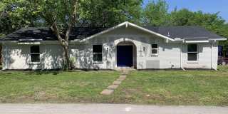 Freshly Remodeled 3 Bed 2 Bath Home! Gallery 1