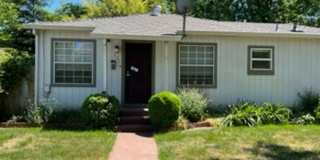 2-Bed, 1-Bath Cottage Gallery 1
