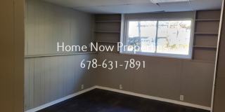 Spacious 5BR/3BA Split-Level Home | Bonus Room | Hardwood Floors | Stone Mountain Gallery 12