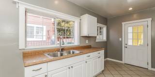 Beautiful 1918 Oakland Home!! Gallery 12