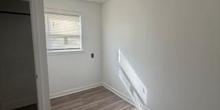 890 Charles Place Gallery 18