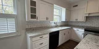 115 Adams Avenue Gallery 40