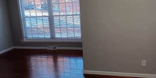 Charming 3 bedroom near Washburn University. Gallery 8