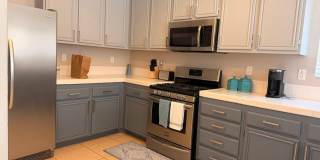 Mid-Term Rental - Beautiful 4 Bedroom Pool Home in South Temecula! Gallery 7