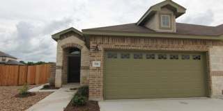 Beautiful 3 Bedroom Duplex Located in New Braunfels, Texas! Gallery 1
