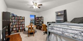 525 NE 6th Pl Gallery 22