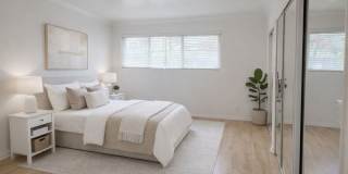 1242 S Barrington Ave Gallery 11