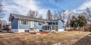 SPACIOUS 2 BEDROOM, ALL MAJOR UTILITIES INCLUDED! - 3114 Grove Ave, Ames, IA 50010 Gallery 1