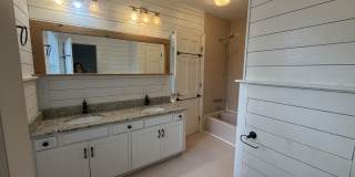 115 Adams Avenue Gallery 86