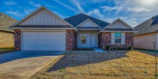 Four bedroom in Stone Lake! Gallery 1