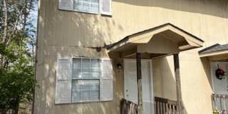 2 Bedroom 1.5 Bath Duplex Gallery 1
