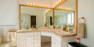675 Dune Road Gallery 16